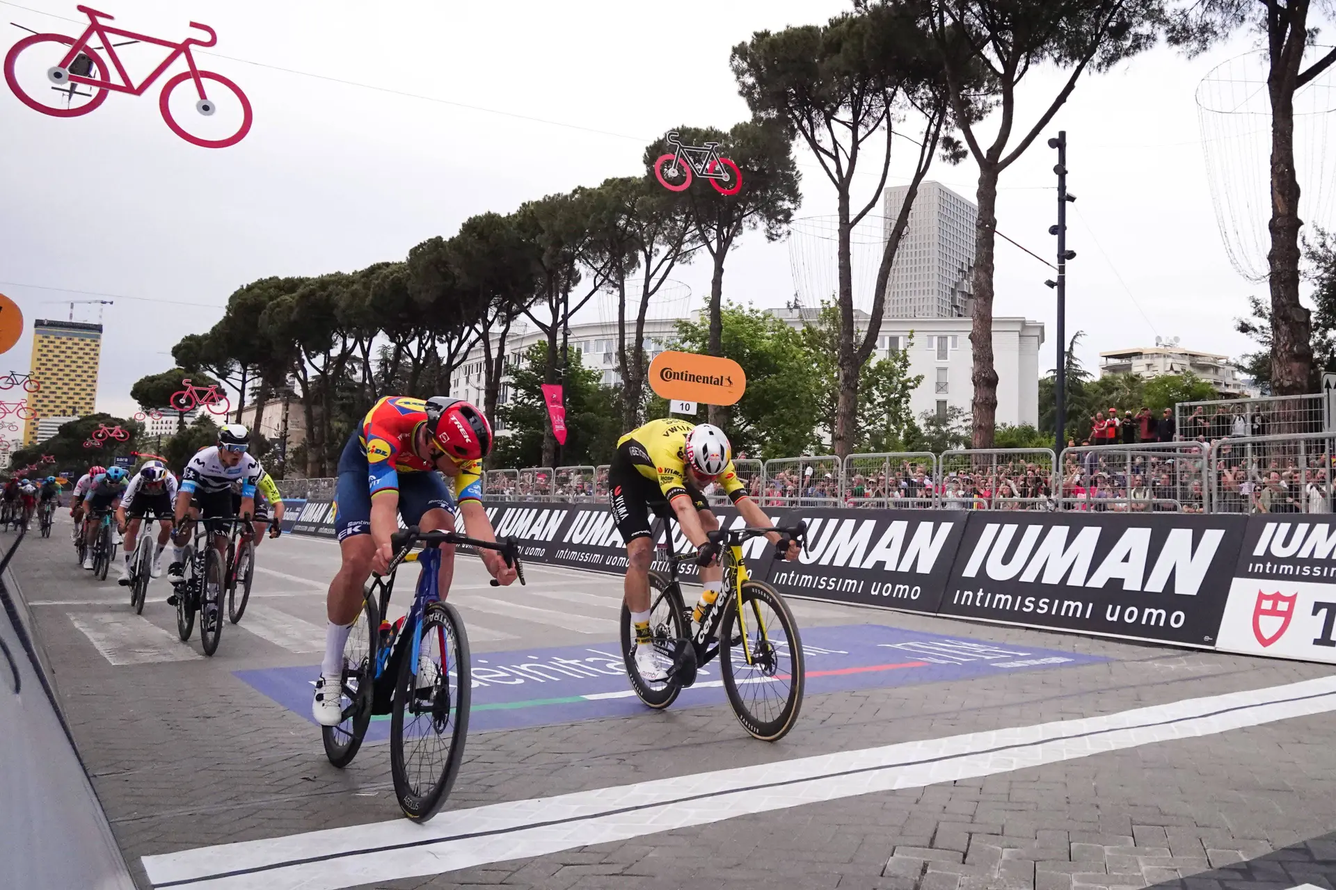 ANALYSE: Verdrijft Mads Pedersen Wout van Aert uit de 'Grote Zes' van het wielrennen?