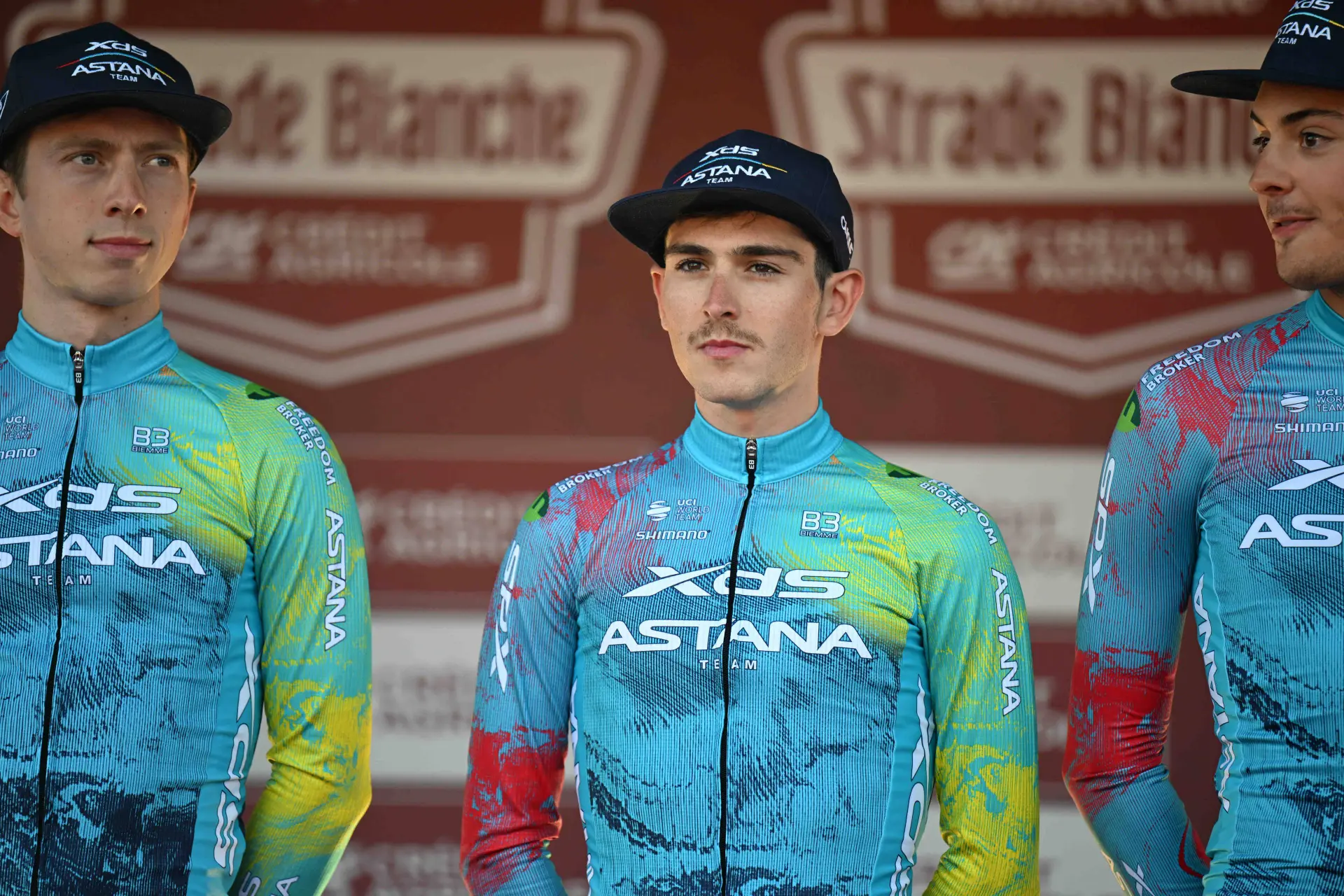 Astana klimt uit het dal: “We denken dat we het gaan redden”