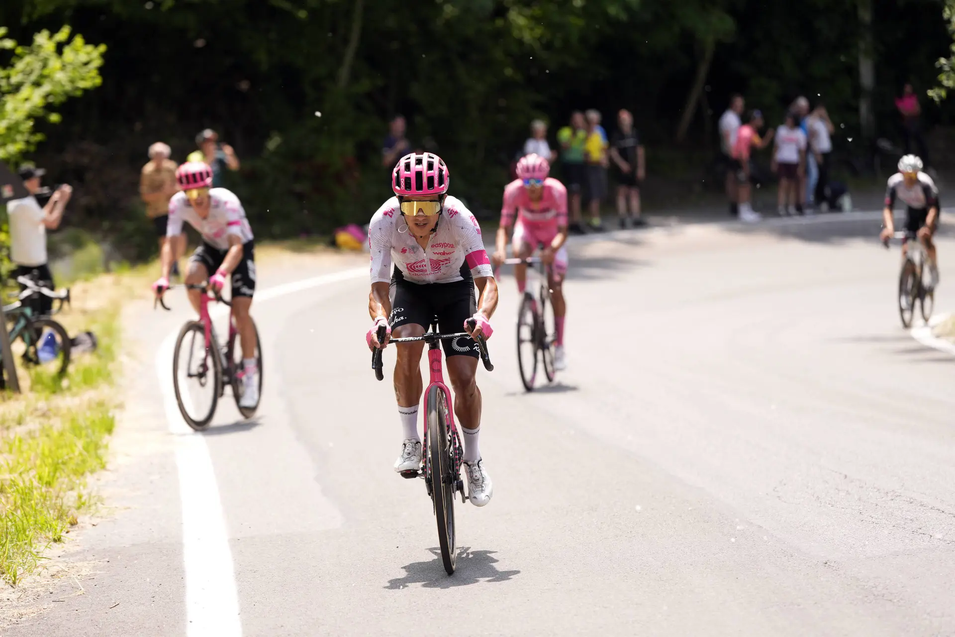 Richard Carapaz kan de Giro d’Italia overslaan – het volledige podium van de Corsa Rosa 2025 mogelijk afwezig, EF Education-kopman ondervindt nog de gevolgen van een recente operatie