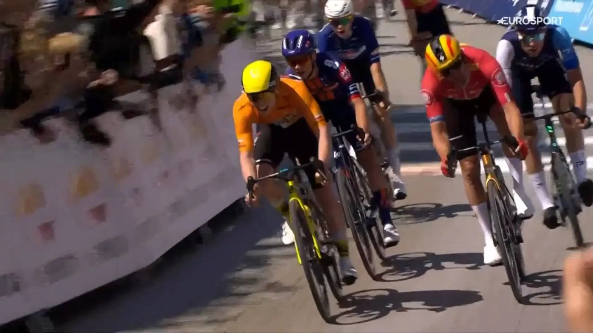 Dubbel feest voor Team Visma | Lease a Bike! Matthew Brennan pakt laatste etappe Tour of Norway en daarmee ook het algemeen klassement