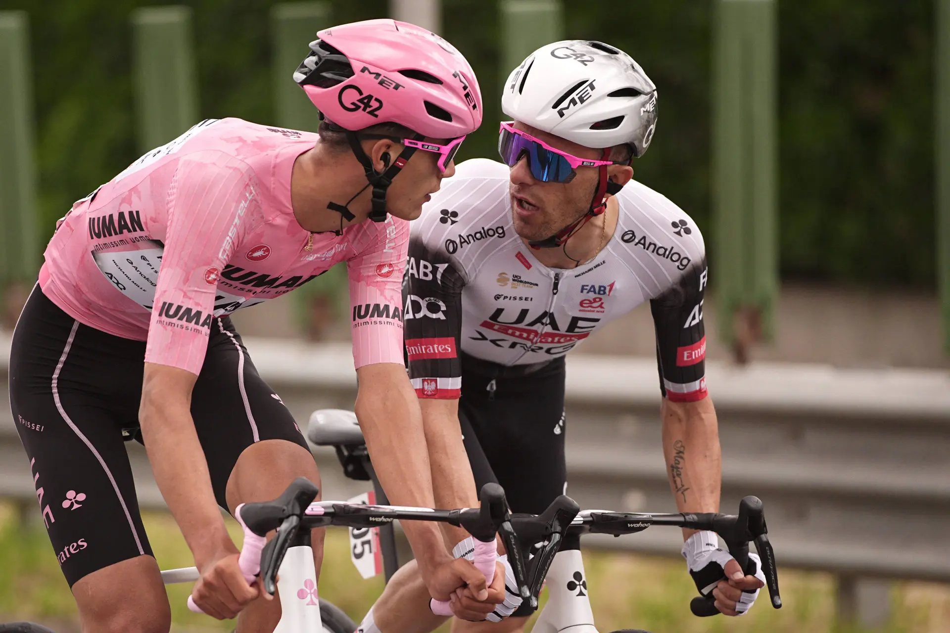 "Luister niet naar mensen die zeggen 'Je hebt verloren'" - Isaac del Toro is UAE dankbaar voor de Giro d'Italia