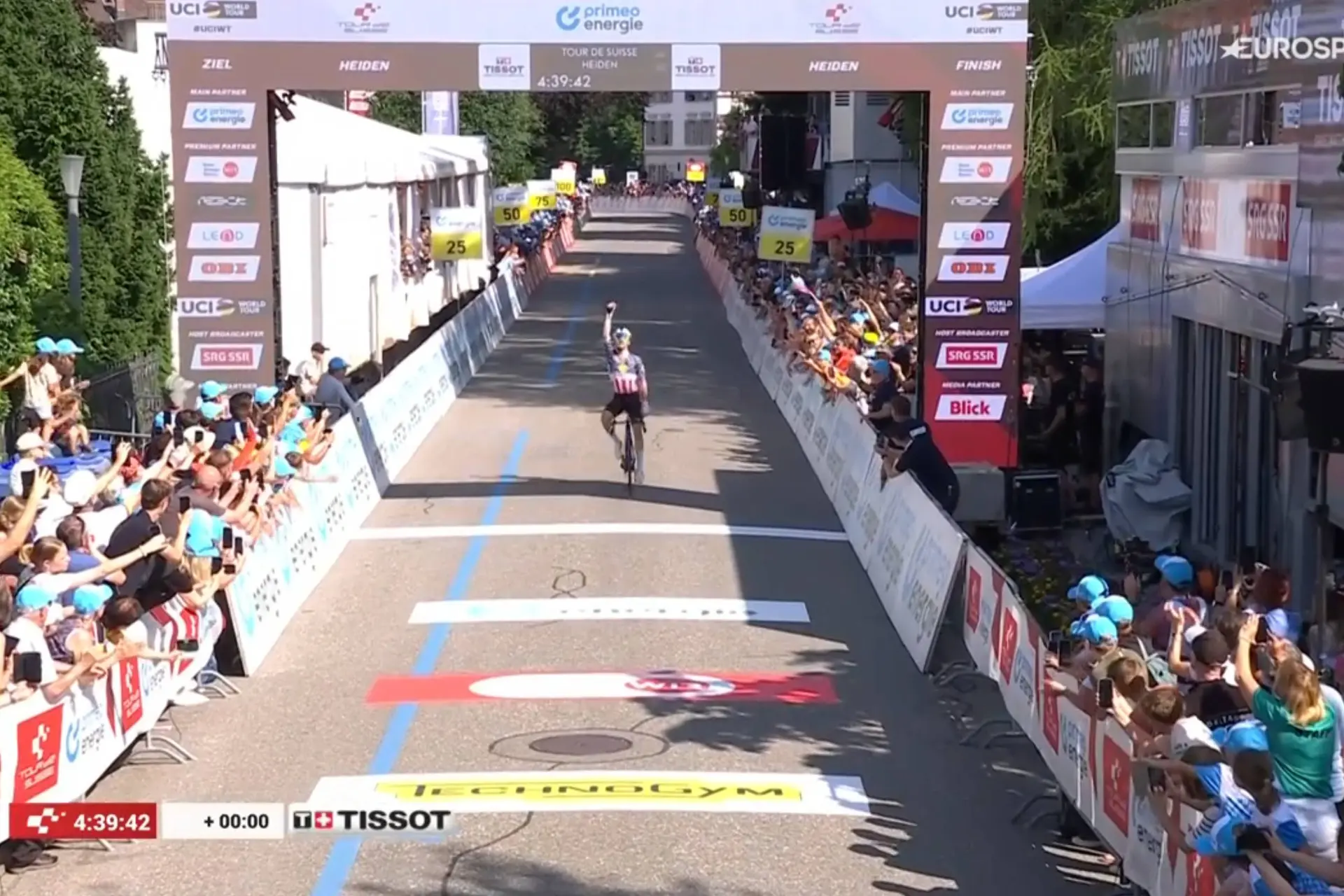 Quinn Simmons soleert naar de overwinning in etappe 3 Ronde van Zwitserland
