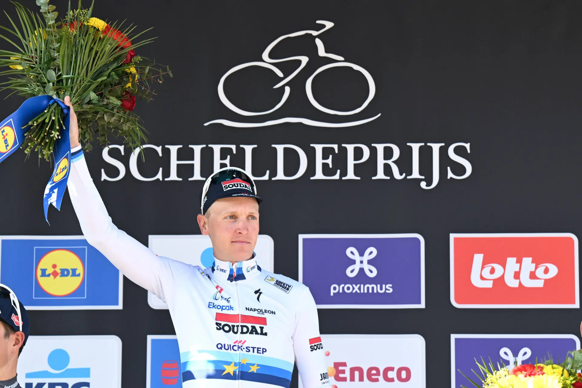 "Zes jaar geleden reed hij nog kermiskoersen in een anonieme zwarte trui" - Hugo Coorevits bekijkt de lange weg naar succes van Tim Merlier