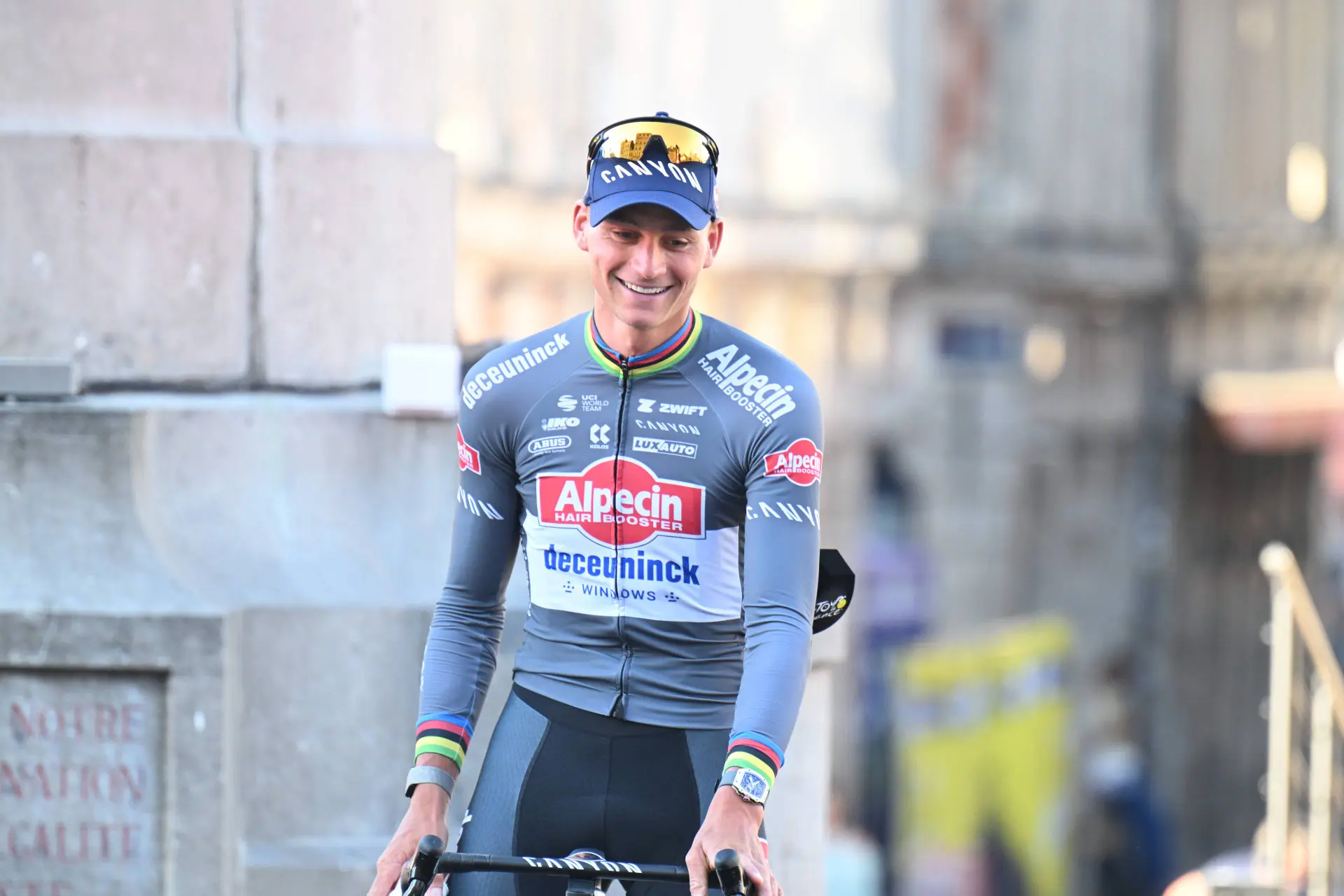 "Deze samenwerking gaat niet over luxe, het gaat over prestaties" - Mathieu van der Poel reageert op kritische uitlatingen over nieuwe sponsordeal