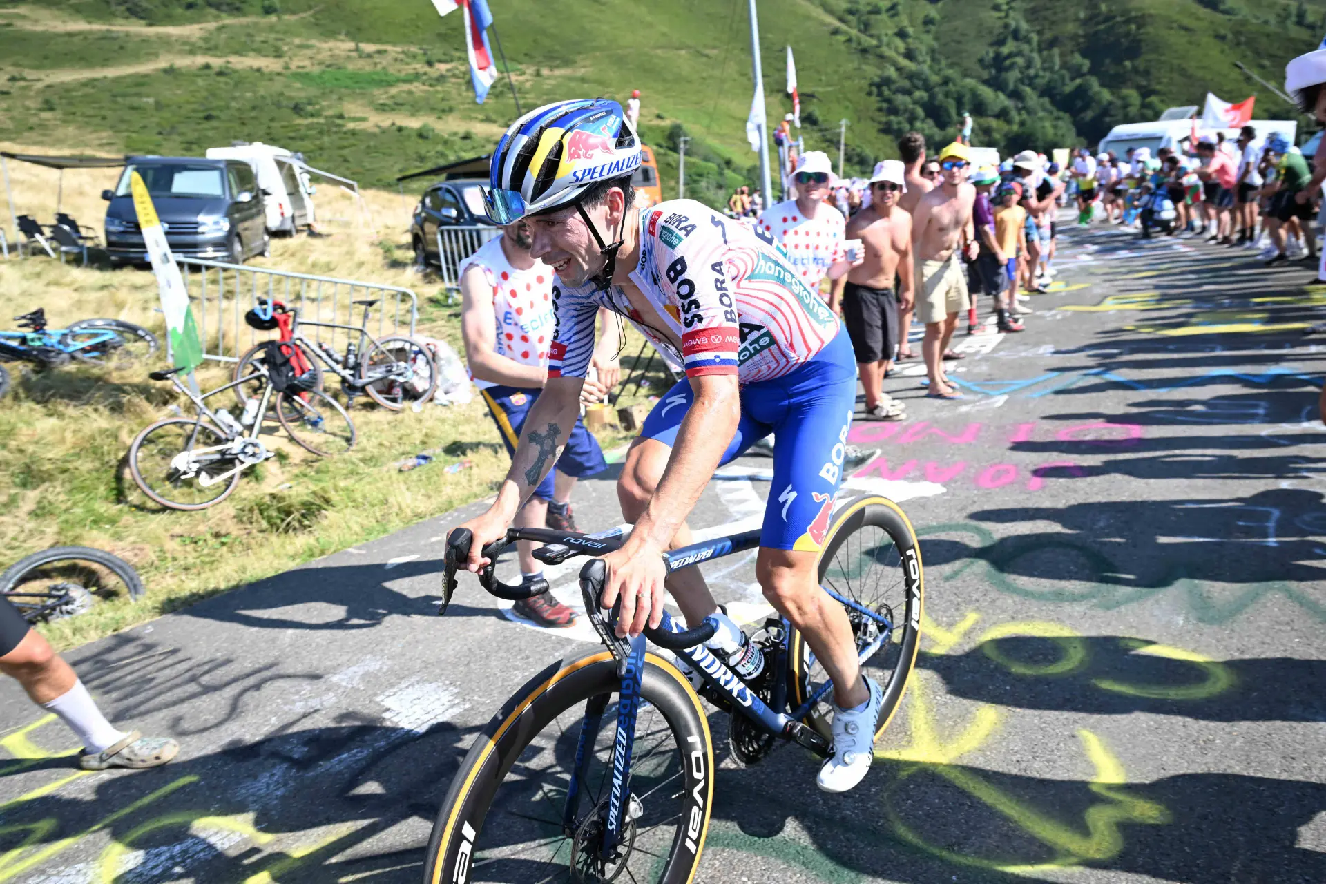 "Egoïstische veteraan" - Duitse media beschimpt Primoz Roglic en voorspelt nu al spanning bij Red Bull - BORA - Hansgrohe volgend seizoen