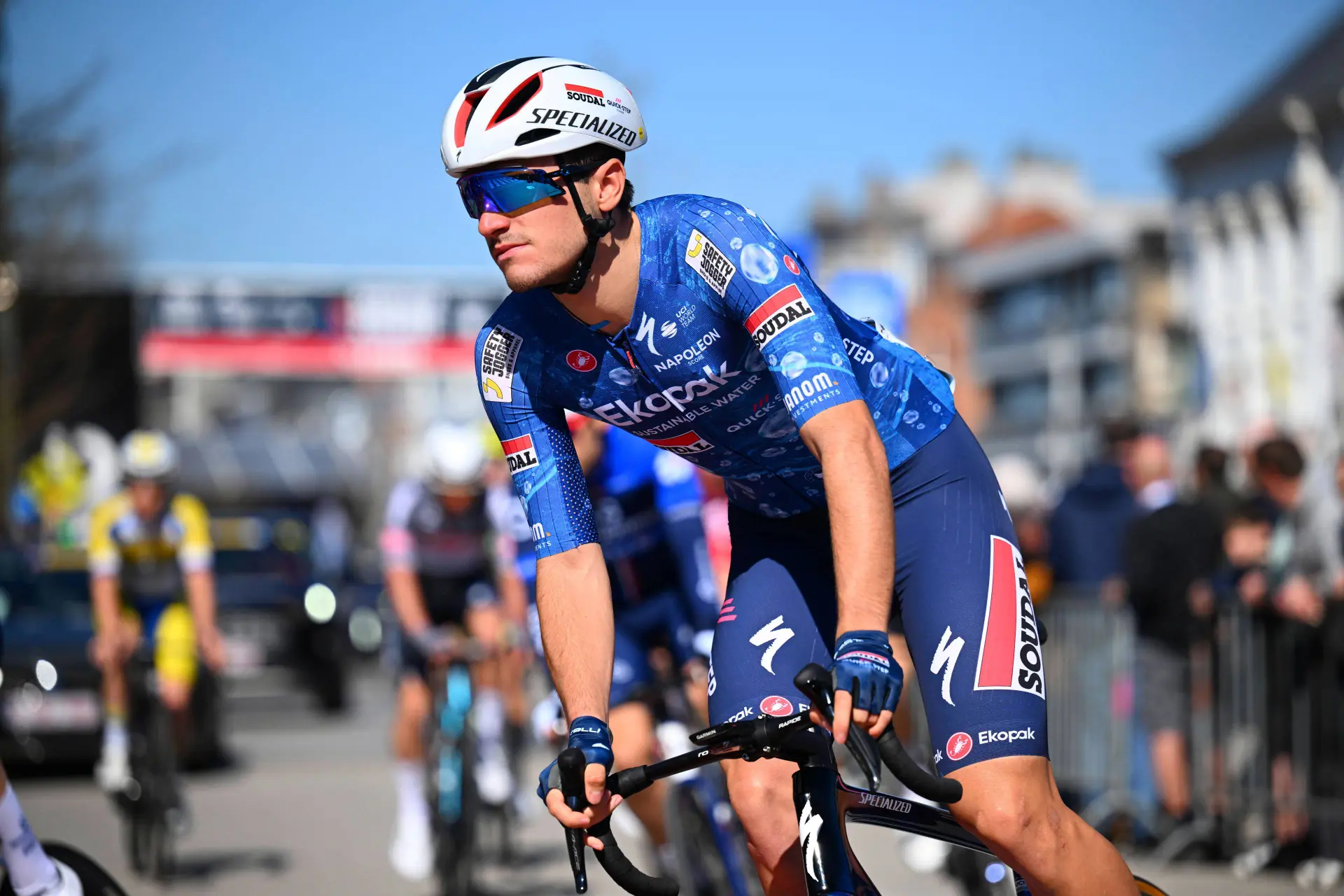 "Ik zou het geweldig vinden om Milano-Sanremo en de Giro d'Italia te rijden" - Soudal - Quick-Step-renner droomt groot na indrukwekkend debuutjaar