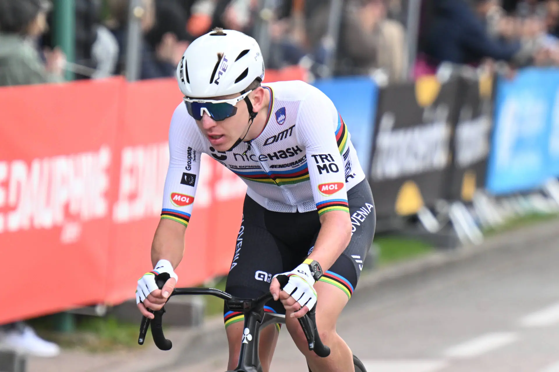 “Tadej Pogacar is bewonderenswaardig… maar saai”: Thomas Voeckler stelt dat het moderne wielrennen niet houdbaar is, maar supporters laten betalen voor toegang langs het parcours is niet de oplossing