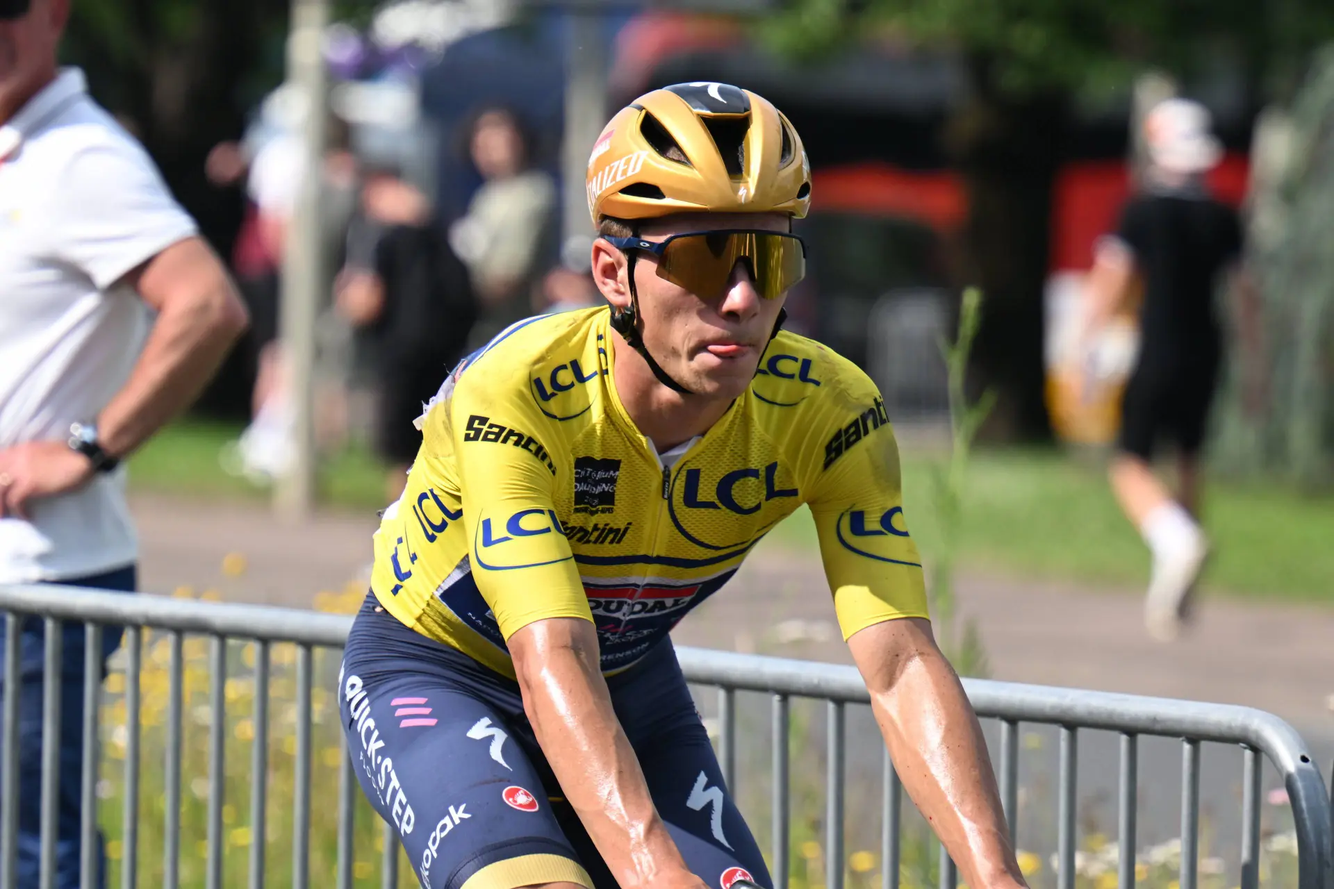 “Remco zou de Tour kunnen winnen onder de juiste omstandigheden. Maar om Pogacar te kloppen…” – Sean Keally over de Tourkansen van Evenepoel na zijn megatransfer