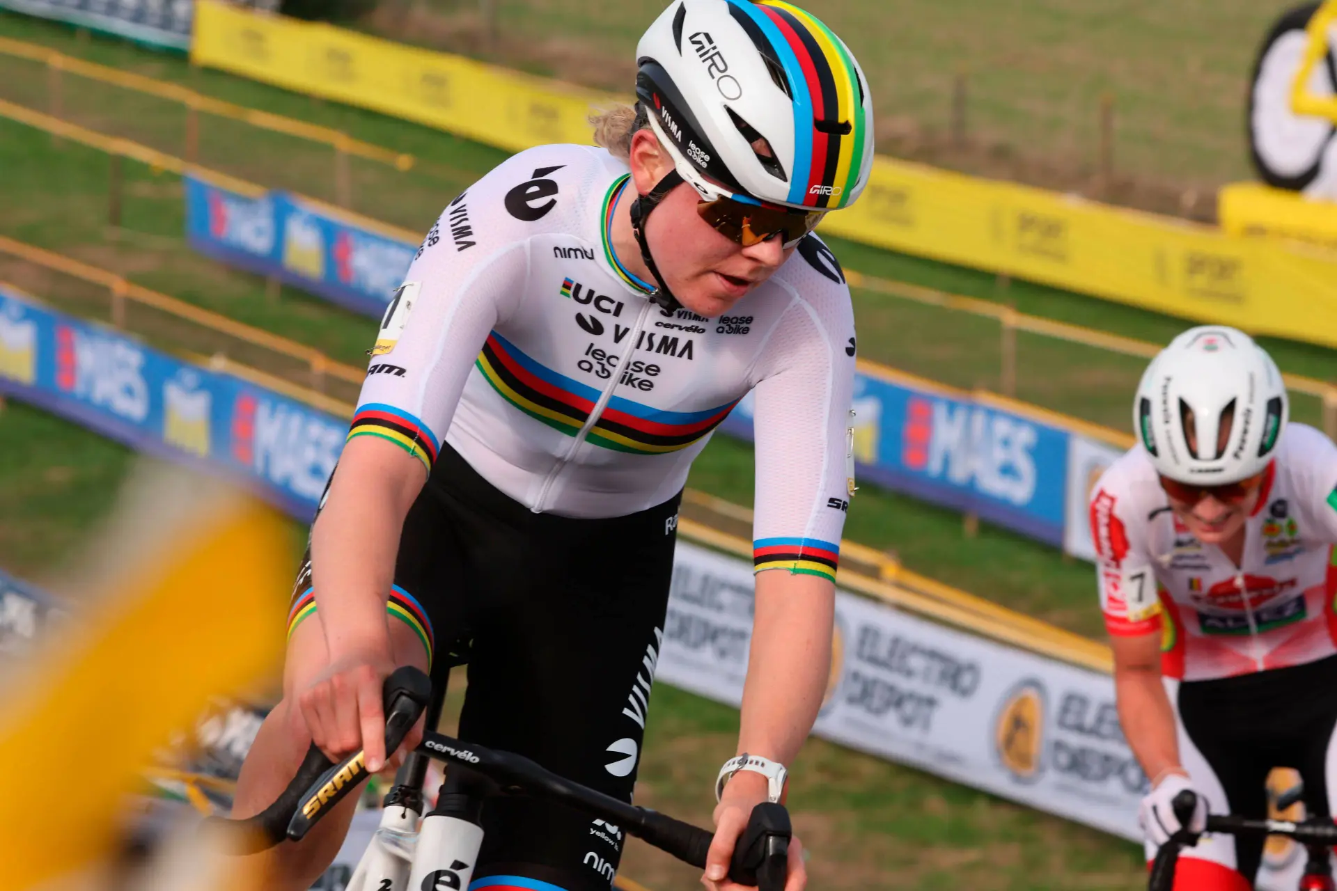 Wereldkampioene veldrijden Fem van Empel verlaat Visma en zet wielercarrière op een lager pitje