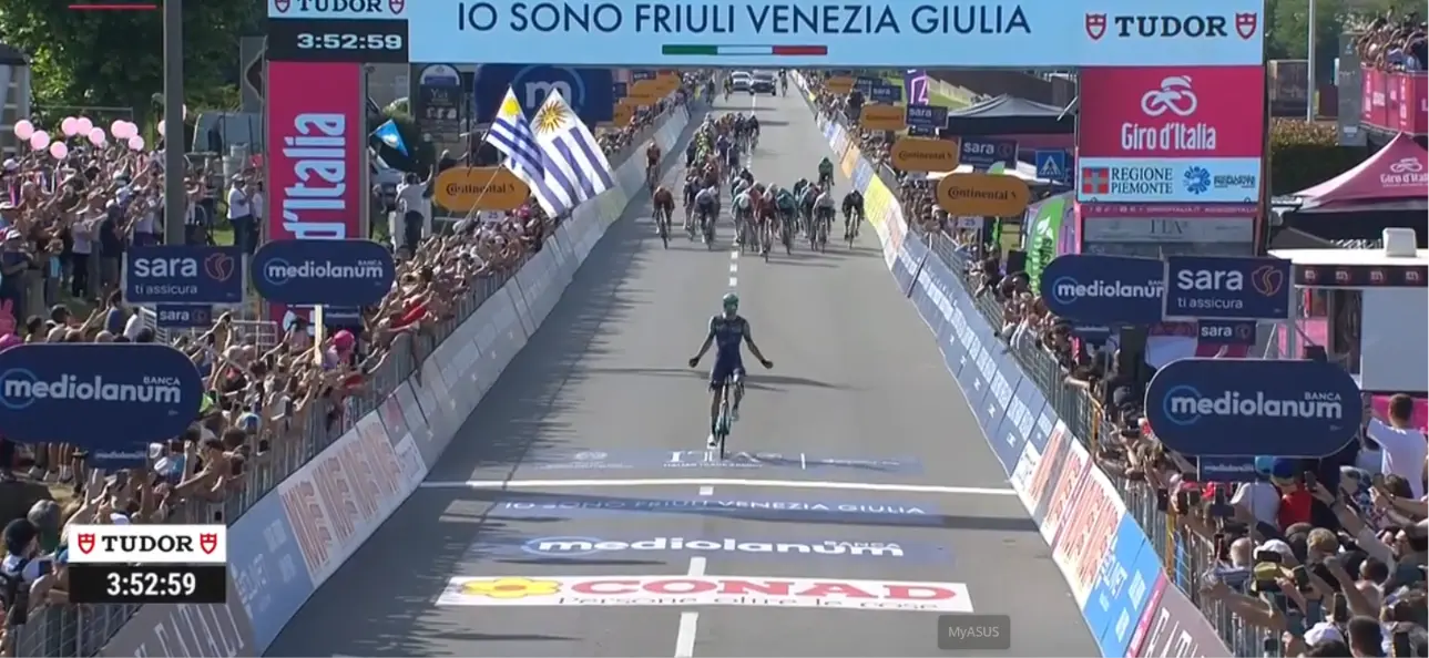 Uitslag Giro d’Italia 2026 etappe 12 – Alec Segaert pleegt verbluffende coup met late aanval, terwijl de droomronde van Bahrain Victorious voortduurt