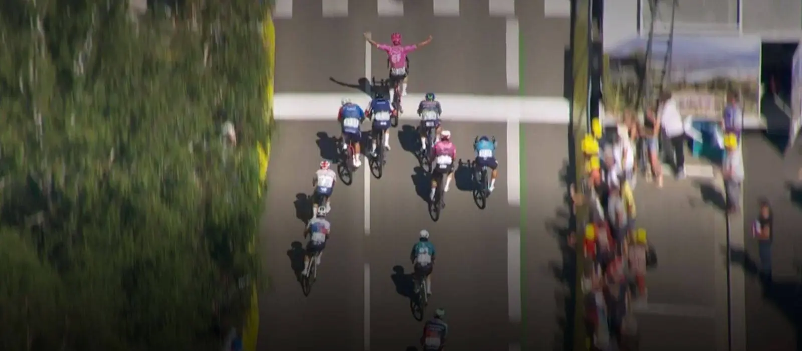 Noah Hobbs wins stage 1 of the Tour de l'Ain