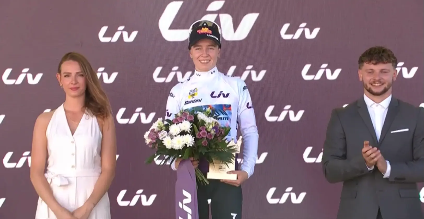 Antonia Niedermaier podium ceremony TDFF stage 5