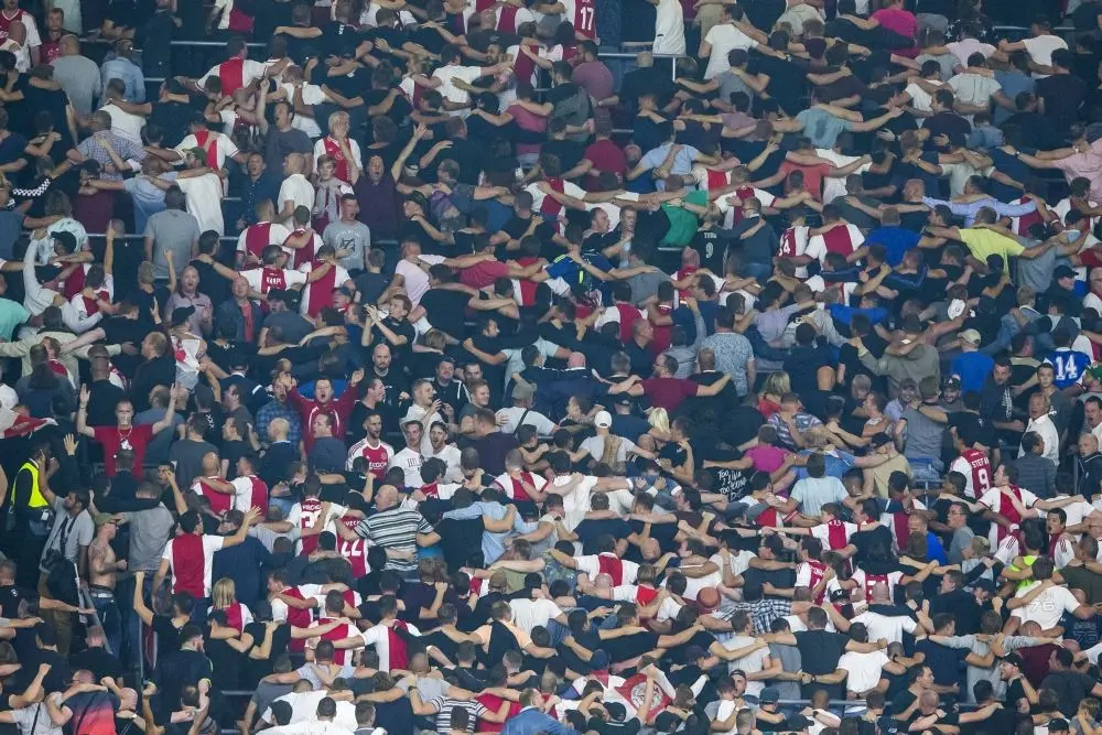[Update] Magallán tapt biertje voor Ajax-fans