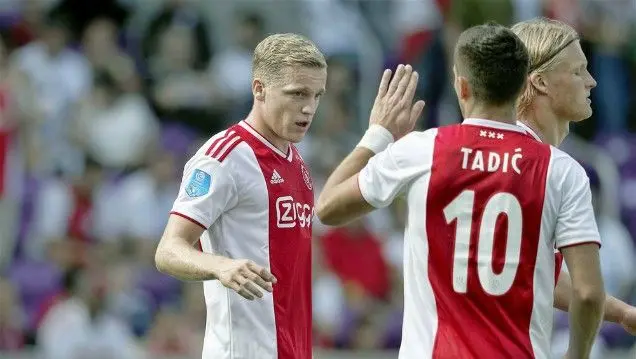 Tadić en Van de Beek maken kans op Ballon d'Or