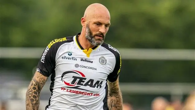Oud-Ajacied Van Damme gestopt met voetbal