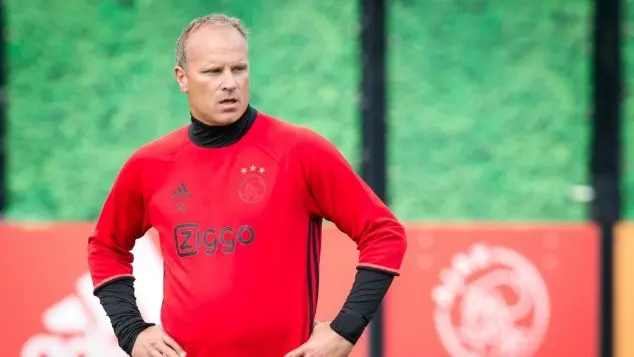 Bergkamp definitief vertrokken bij Ajax