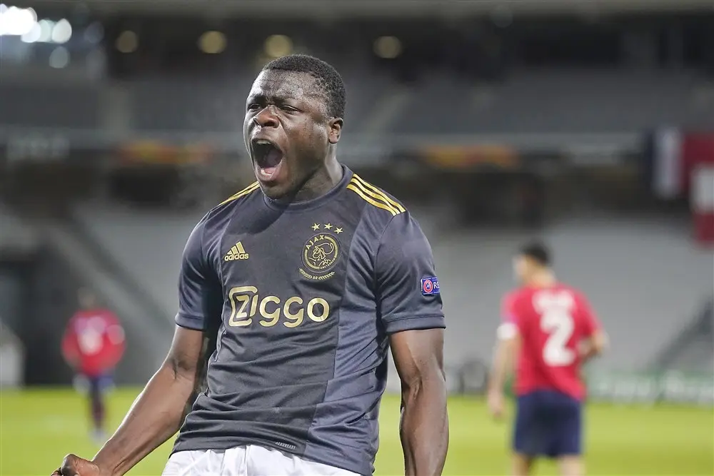Brobbey verkast voor vier jaar naar RB Leipzig