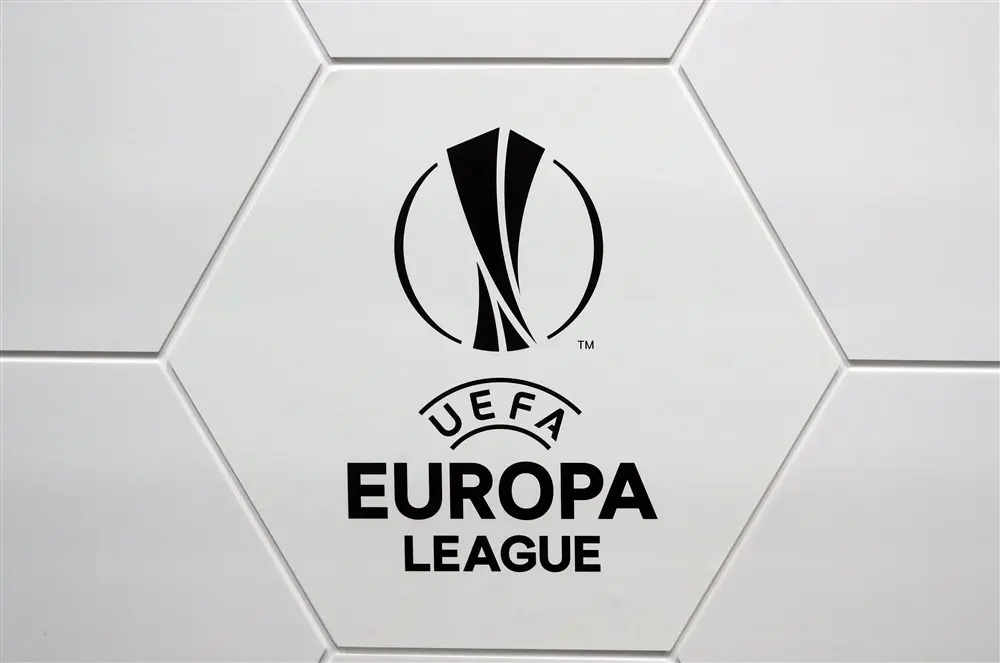 LIVE Europa League | Farioli en FC Porto gaan voor nieuwe zege; Antony moet vol aan de bak