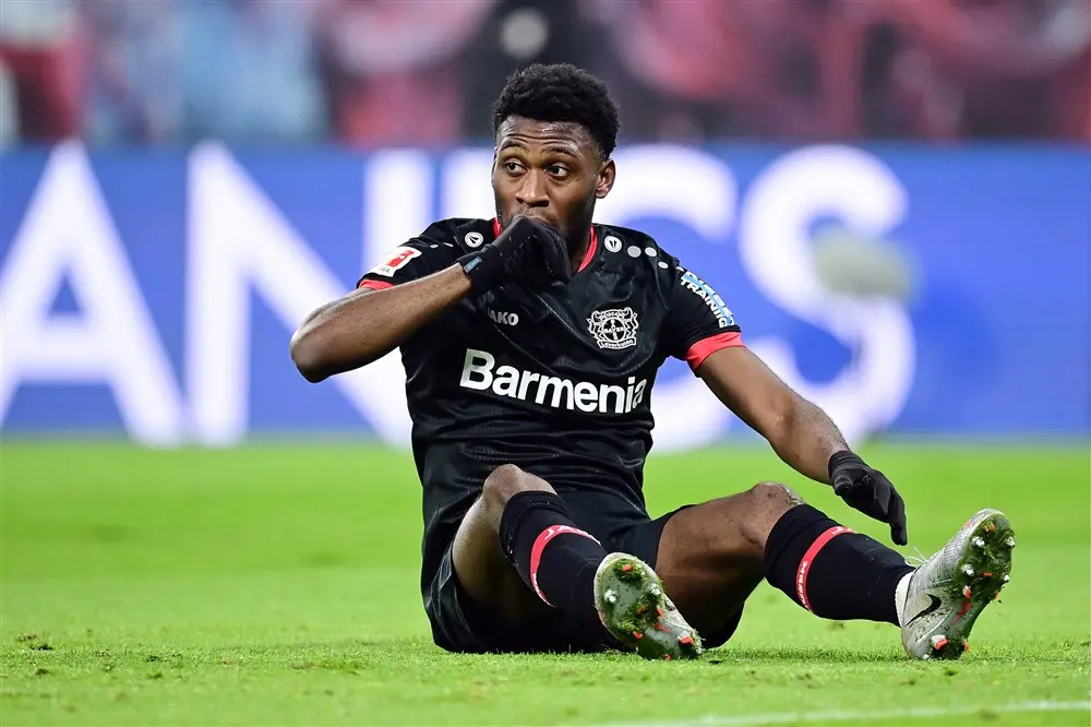 Fosu-Mensah geeft profvoetbal niet op: 'Ik ben een meerwaarde voor genoeg ploegen'