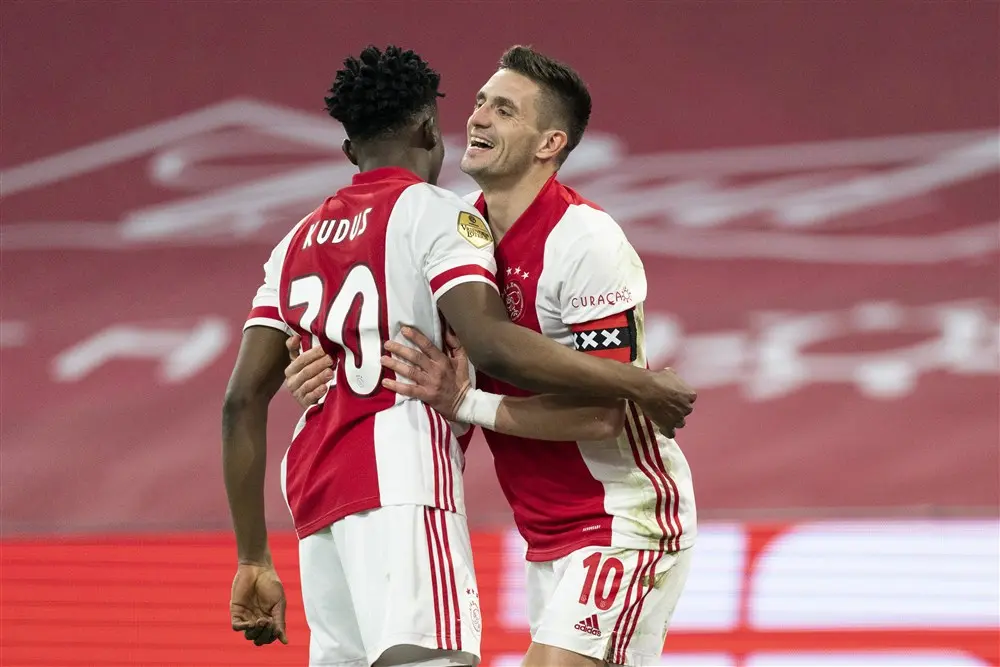 Rondom: Ajax op uniek aantal punten na 22 duels