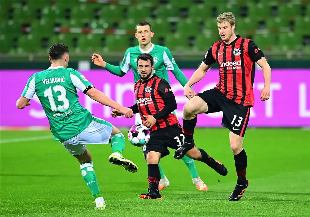 'Eintracht Frankfurt wil zo snel mogelijk af zijn van Younes'