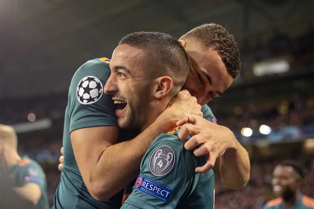 'Ajax ziet in Ziyech vervanger van Antony; linkspoot ziet terugkeer zitten'