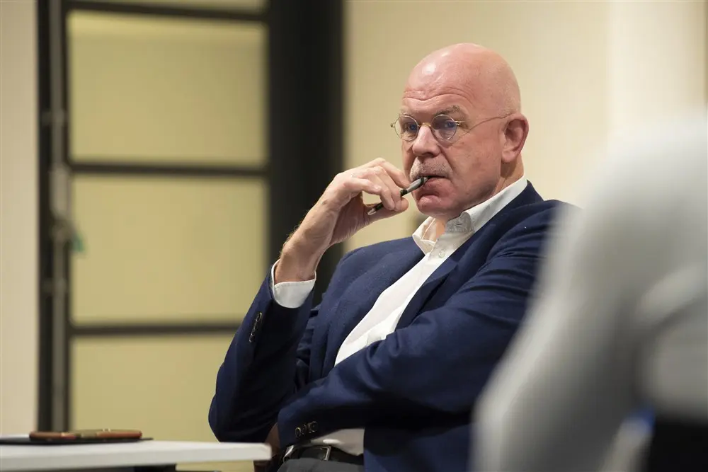 Gerbrands zag instorting Ajax niet aankomen: 'Hebben het echt over Bayern München-verhaal gehad'