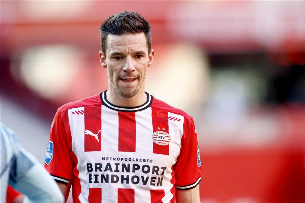 Viergever verlaat PSV voor Bundesliga-promovendus Greuther Fürth