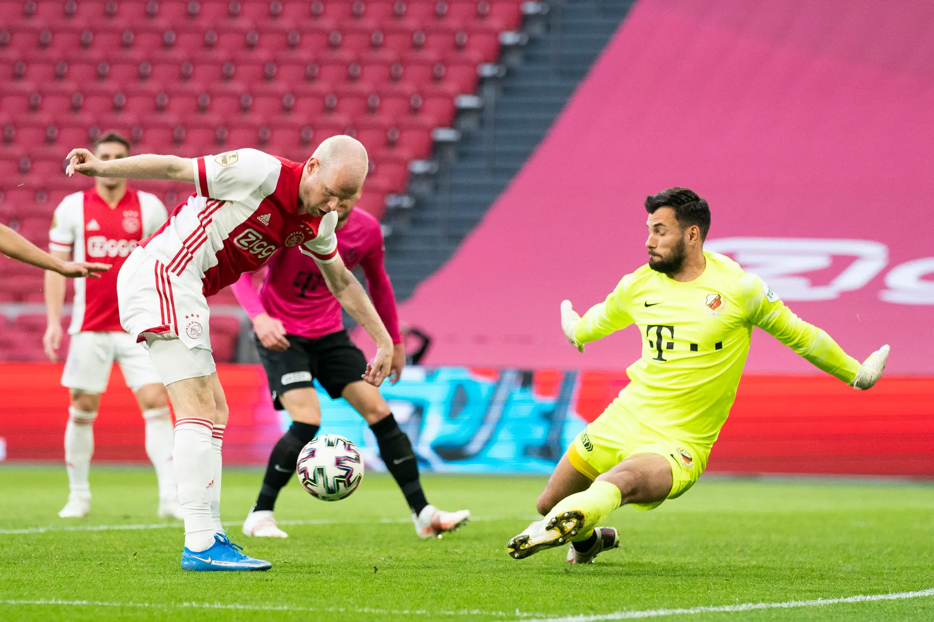 'Als de assistent niet had gevlagd, was het gewoon een goal geweest'