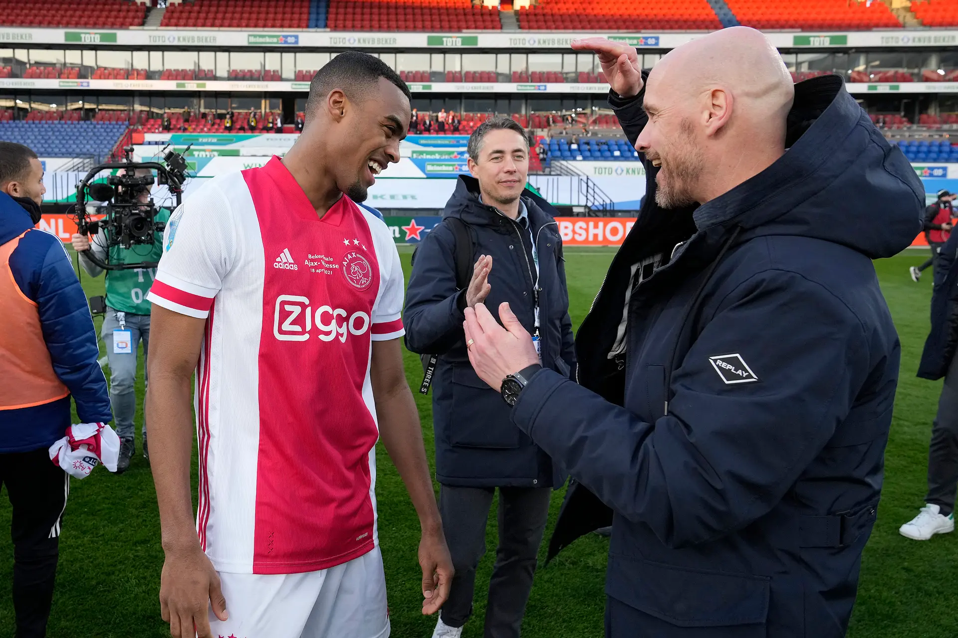 Gravenberch blij met vlieguren in Jong Ajax: ' Als je terugkijkt, weet je dat het echt nodig was'