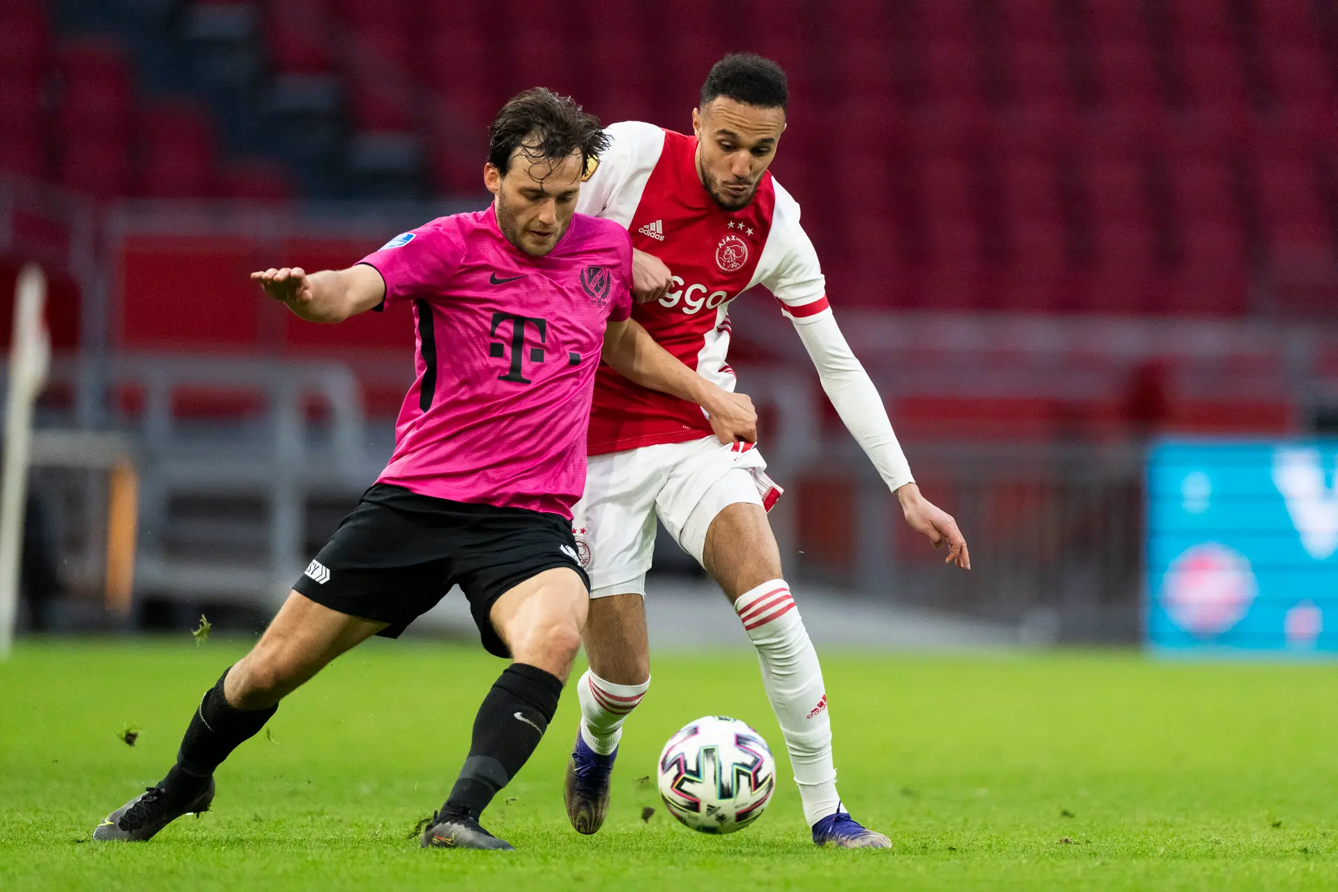 mazraoui ajax utrecht 2021
