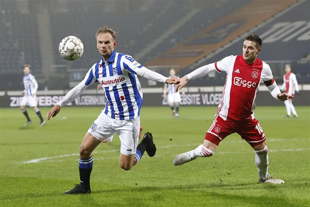 De Jong over Tadić: 'Hij is één van de belangrijkste aankopen van Ajax geweest'