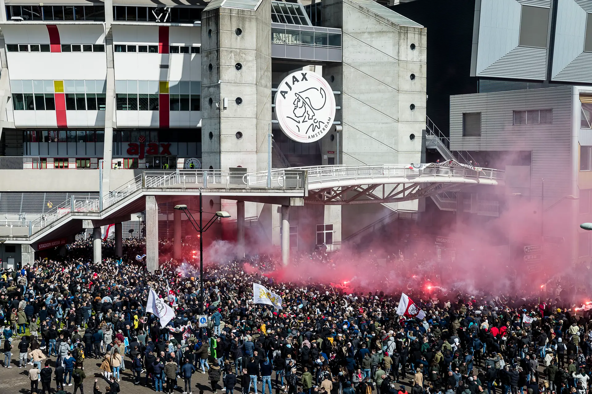 Supportersgroepen Ajax doen oproep voor kampioensfeesten op Leidseplein