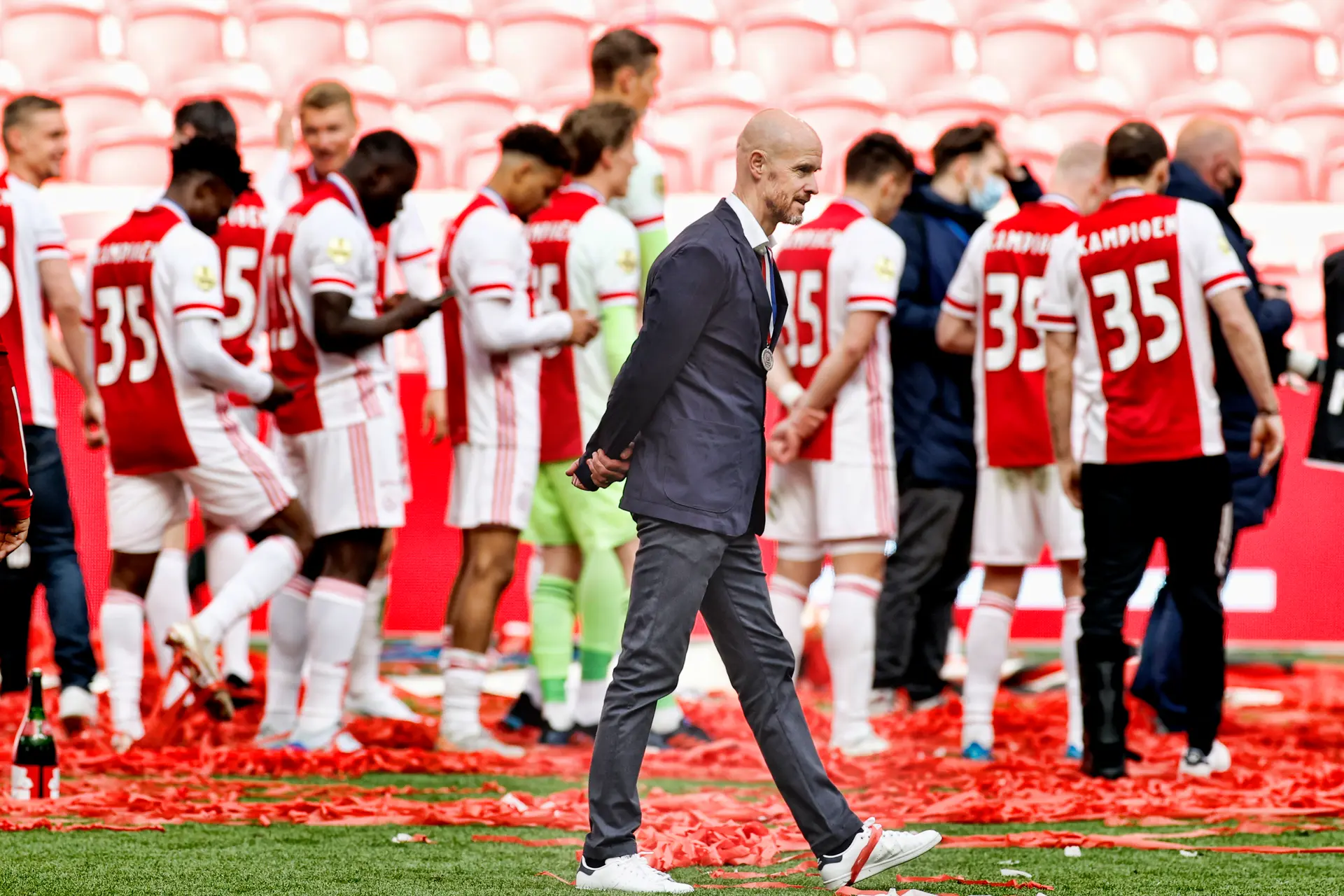 Ten Hag heeft de focus nog op Ajax: 'Ik heb maar één belang nu en dat zijn die laatste vijf wedstrijden'