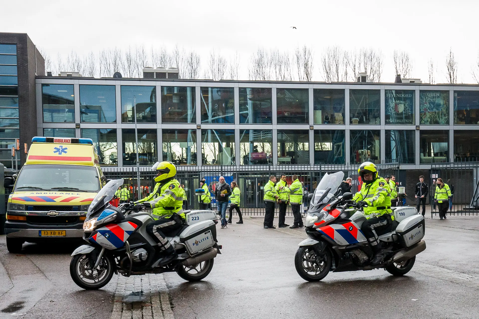 Politiebond ACP stelt voor: Wedstrijden in Eredivisie zonder publiek