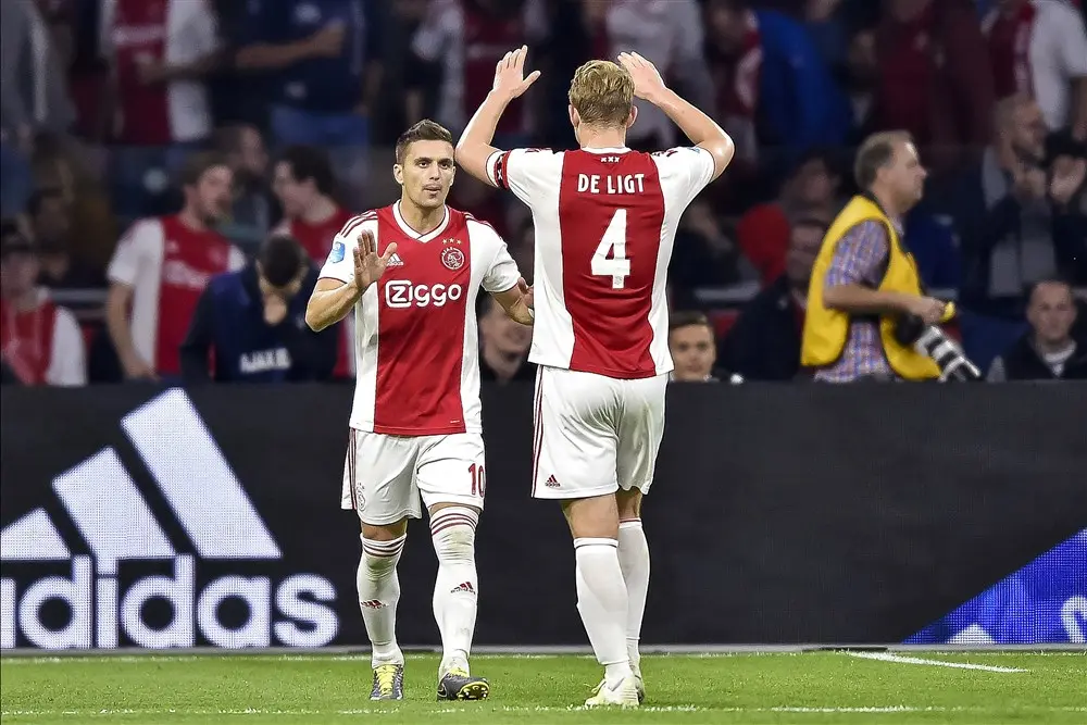 Rondom Ajax: De Ligt neemt afscheid van Ajax-fans en geeft Overmars geheime 'tip'