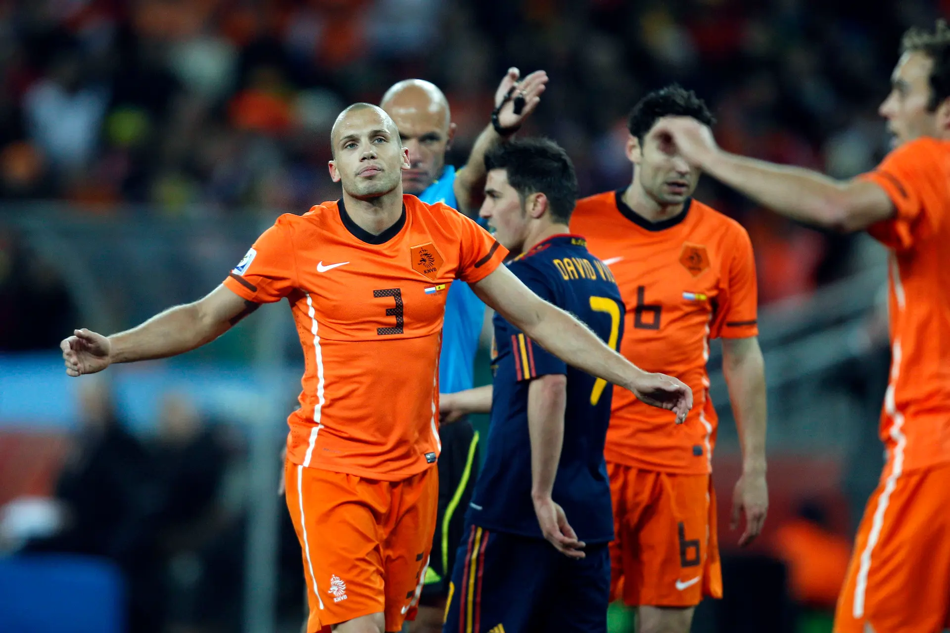 heitinga ned spa 2010