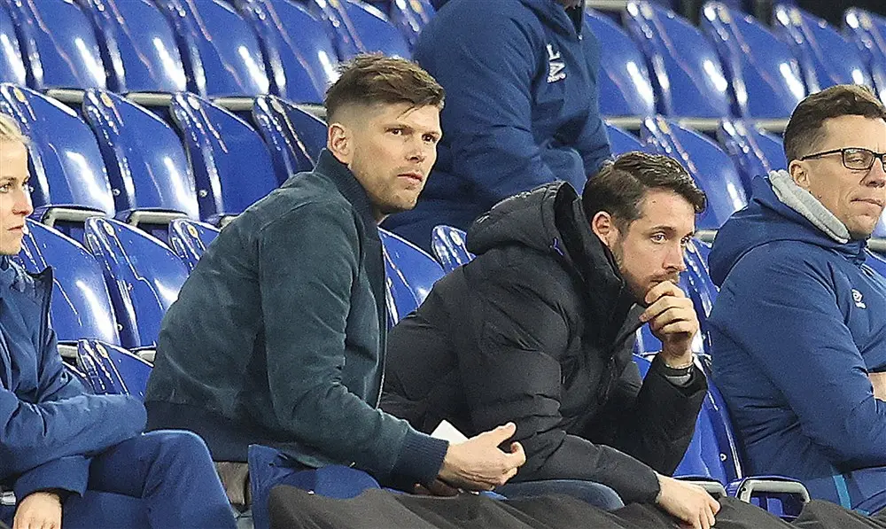 Huntelaar gaat het trainersvak in: 'Kijken of het mij bevalt'