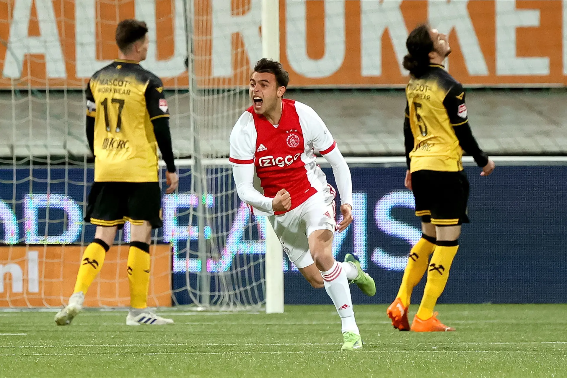 llansana jong ajax 2
