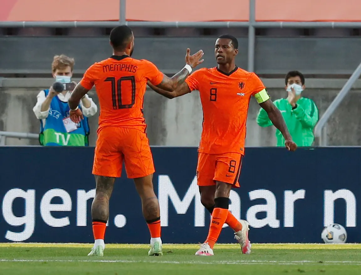 Dubbelslag Memphis voorkomt Oranje-nederlaag tegen Schotland