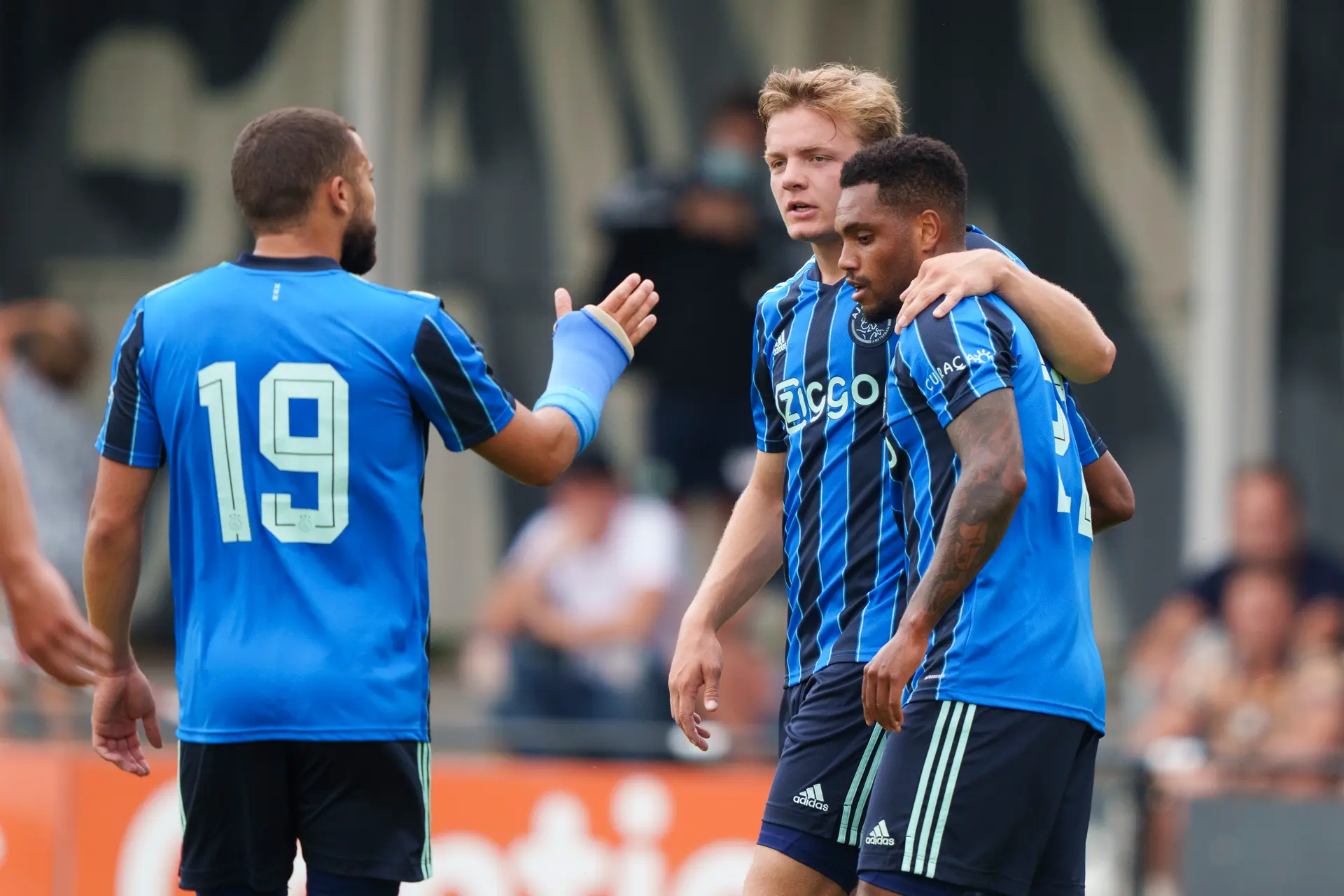 Ten Hag lovend over Danilo: 'Kan ook samenspelen met Haller'