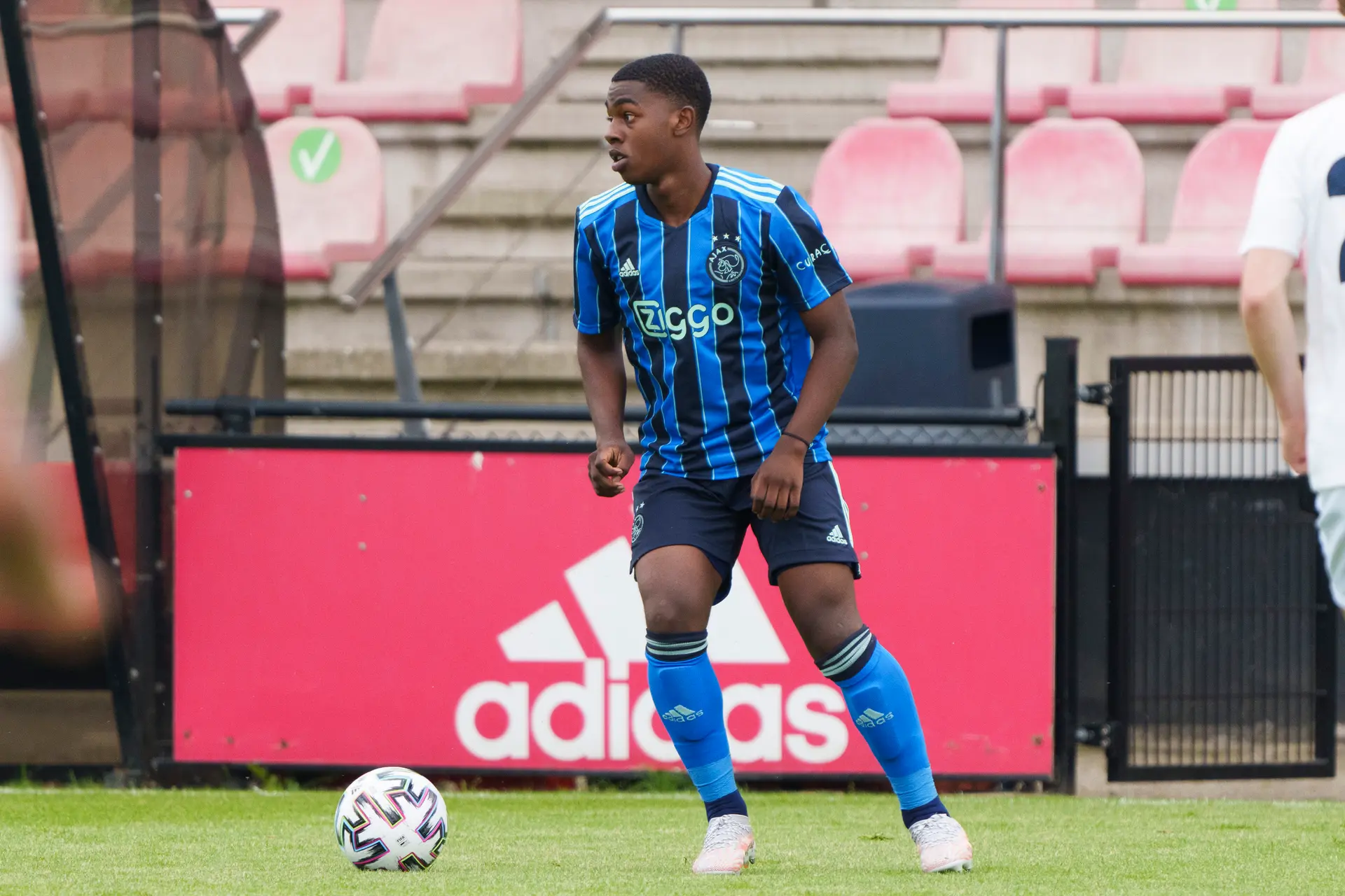 Ajax O18 in Youth League met Van Axel Dongen tegen Sporting Portugal
