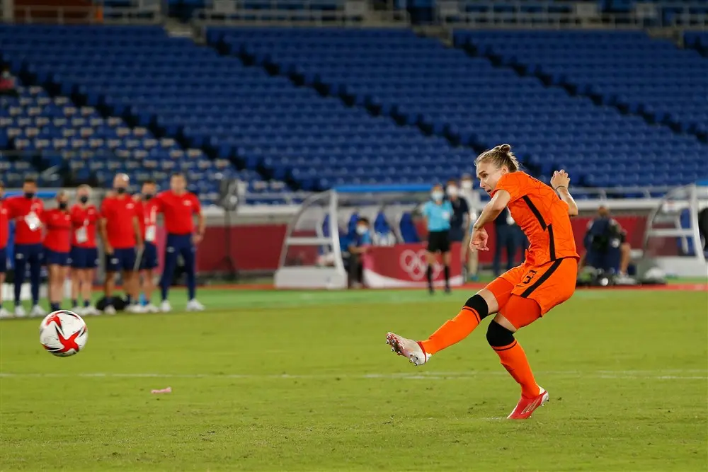 Oranje Leeuwinnen na strafschoppen uitgeschakeld op Olympische Spelen