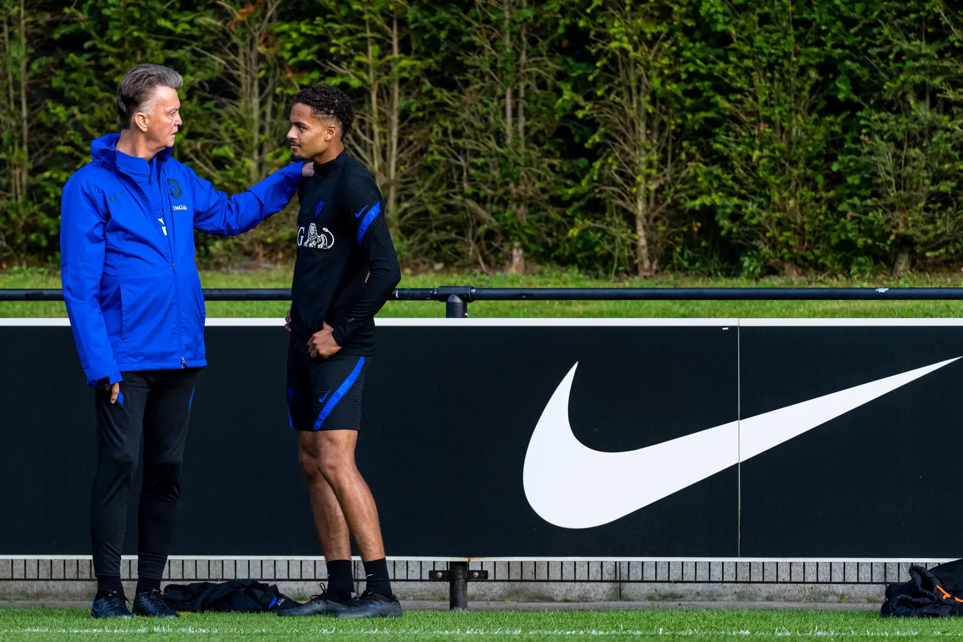 devyne rensch louis van gaal