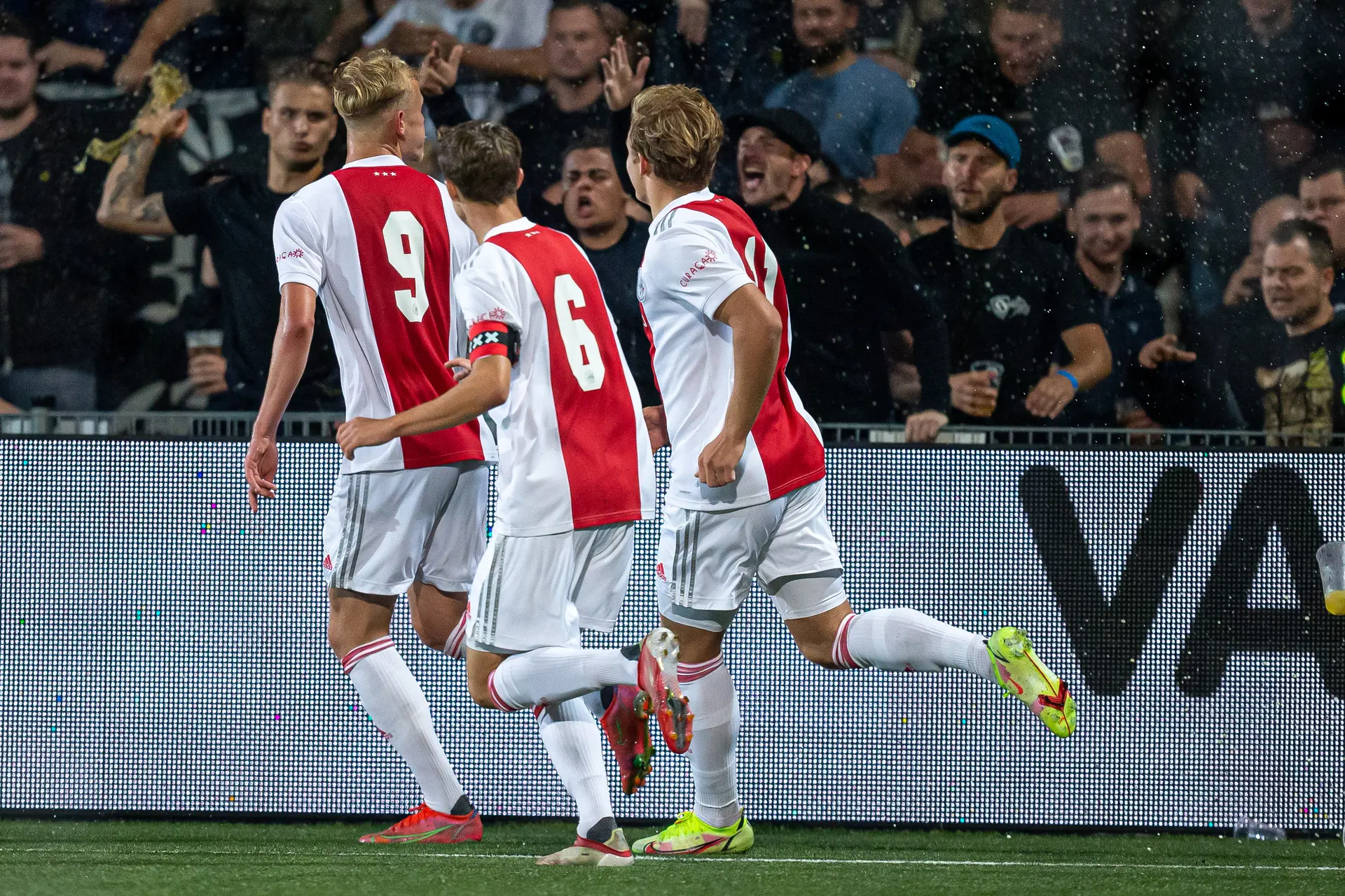 max de waal fcb jaj 2122