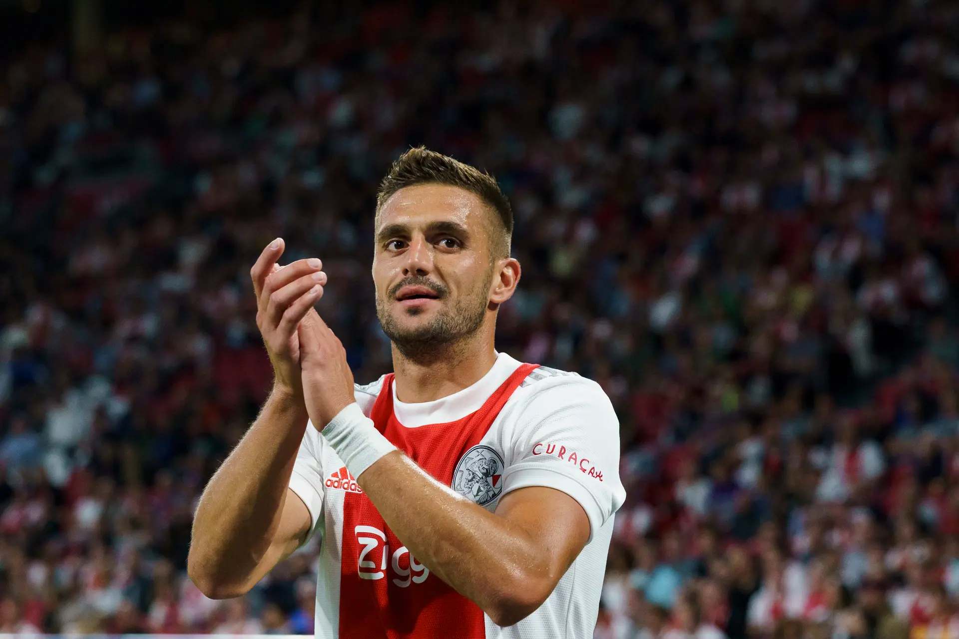 Tadić verklaart liefde aan Ajax: 'Alles aan deze club is mooi'