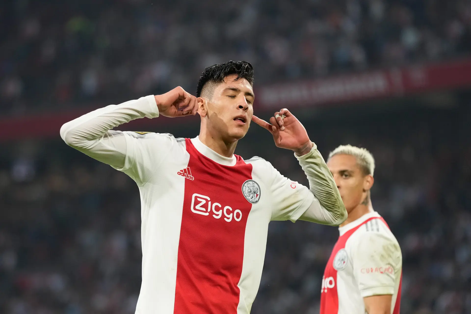 Álvarez bevestigt aanstaande contractverlenging bij Ajax: 'We zijn eruit'