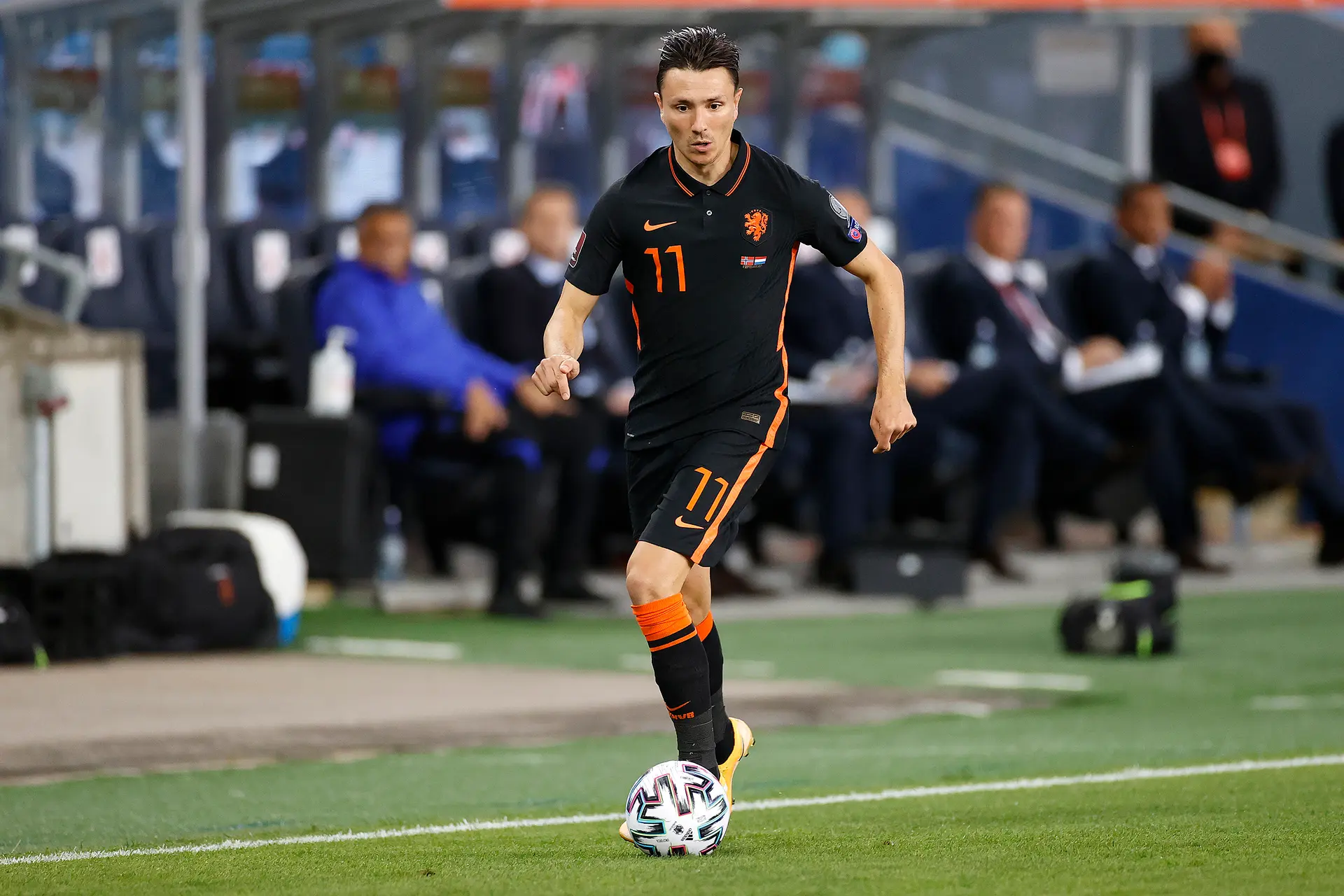 Van Gaal verklaart wisselen van Berghuis: 'Ik had meer van hem verwacht'