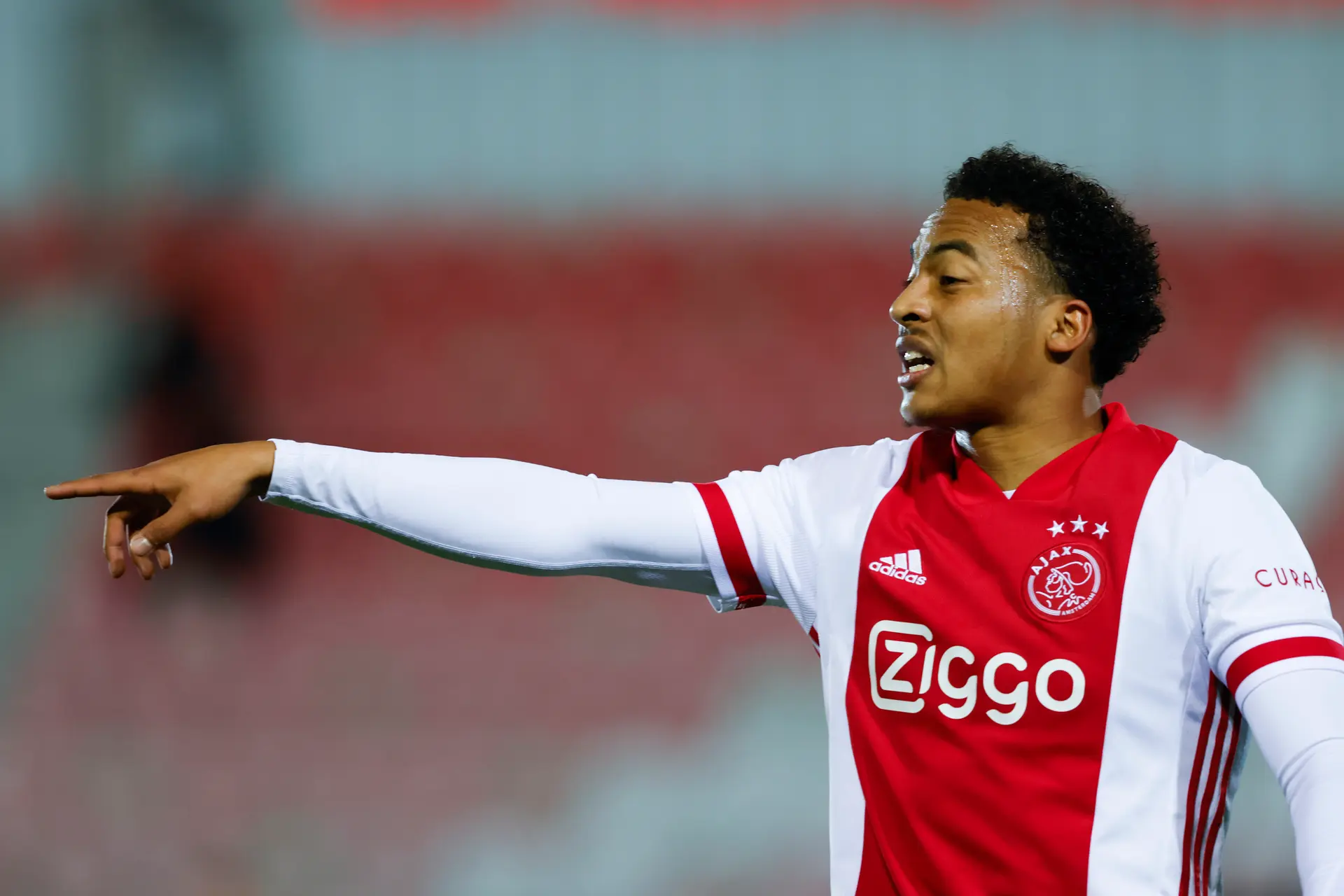 Ajax laat ook Musampa invliegen voor trainingskamp in Portugal
