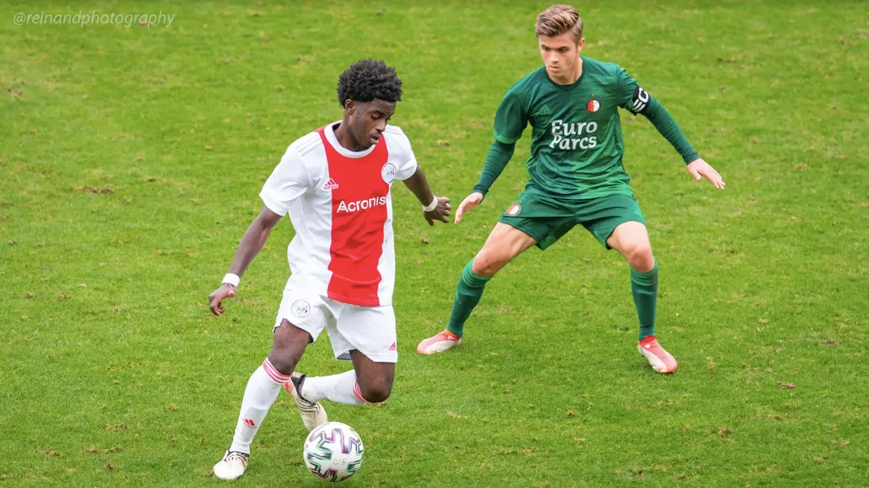 Ambitieuze Misehouy blijft bij Ajax: ‘De club is net op tijd geweest’